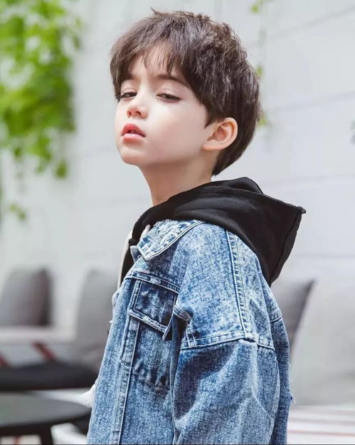 這個(gè)男孩讓18萬人瘋狂,這是我今年看過顏值最高的人